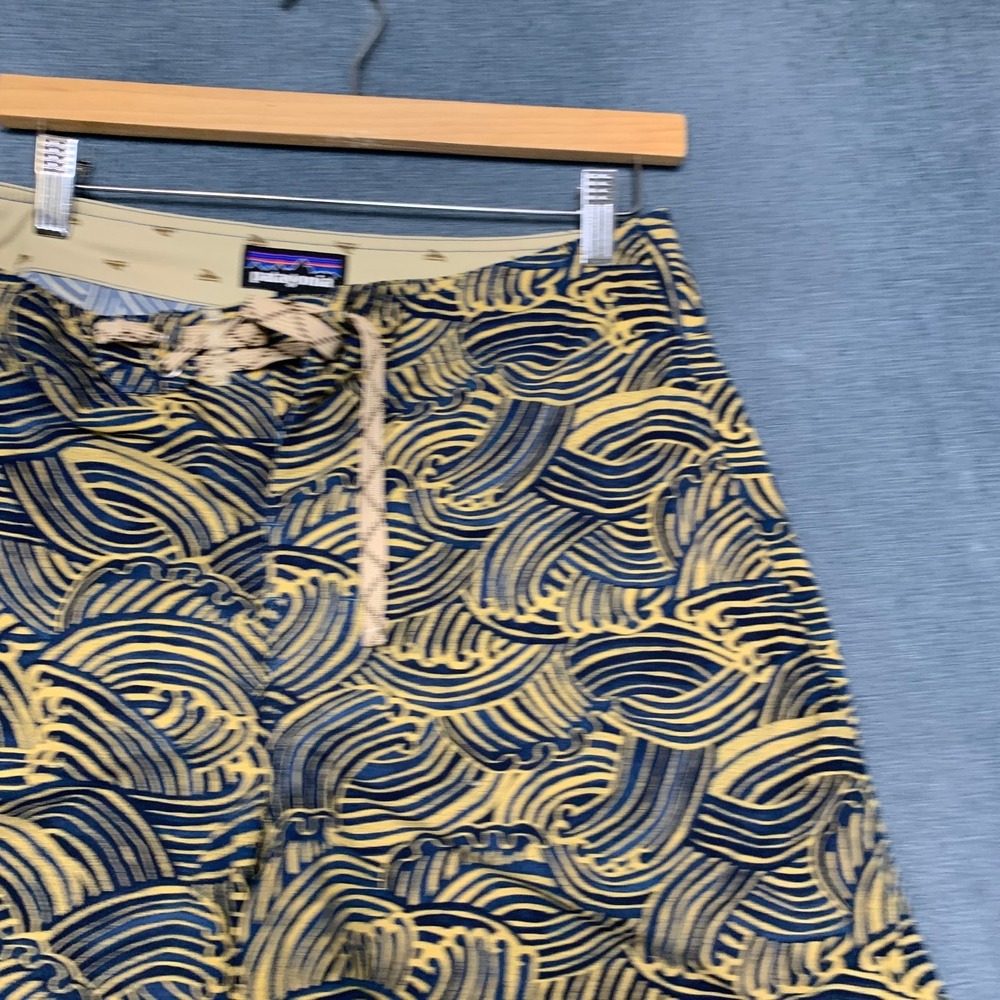 Patagonia Wavefarer Board Shorts Mens 32 Yellow Blue Waves Drawstring Summer - Picture 13 of 15
